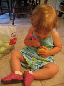 lg-asce ...whose mother lets you have a fork and get into the bag of apples...(See the great effort here?!)
