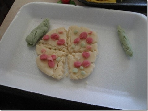 homemade playdough natural food coloring (13) (475x356)