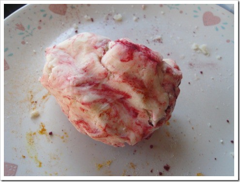 playdough natural food coloring (6) (475x356)