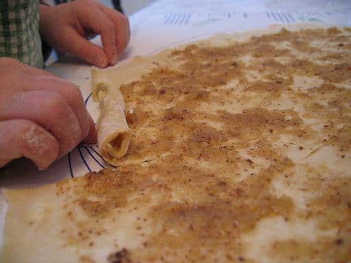 My Favorite Christmas Cookie Ever: Kifli