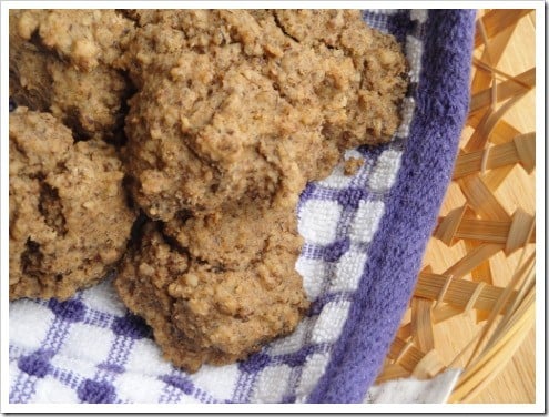looks like whole wheat grain free biscuits made with walnuts